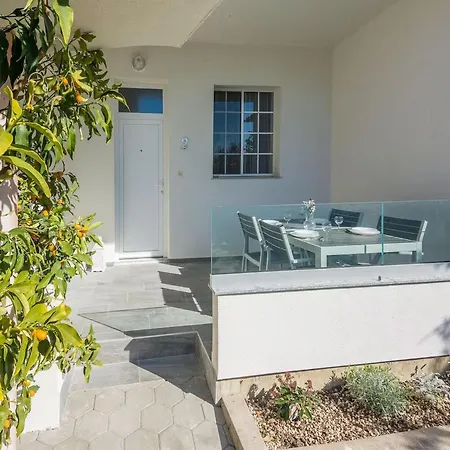 Nyaraló Coastal Couple Retreat In