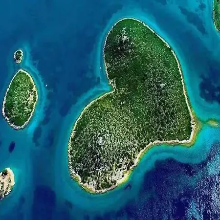 Coastal Couple Retreat In * Zára